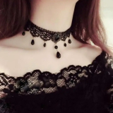 Luxusní krajkový náhrdelník choker černý