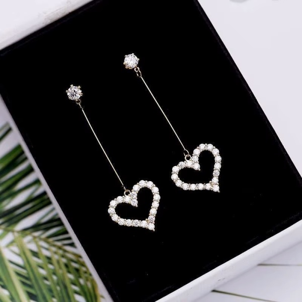 Dámské visací náušnice Sparkling Hearts
